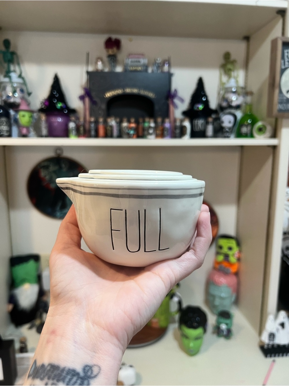 NWT Mud Pie Ceramic Measuring Cups